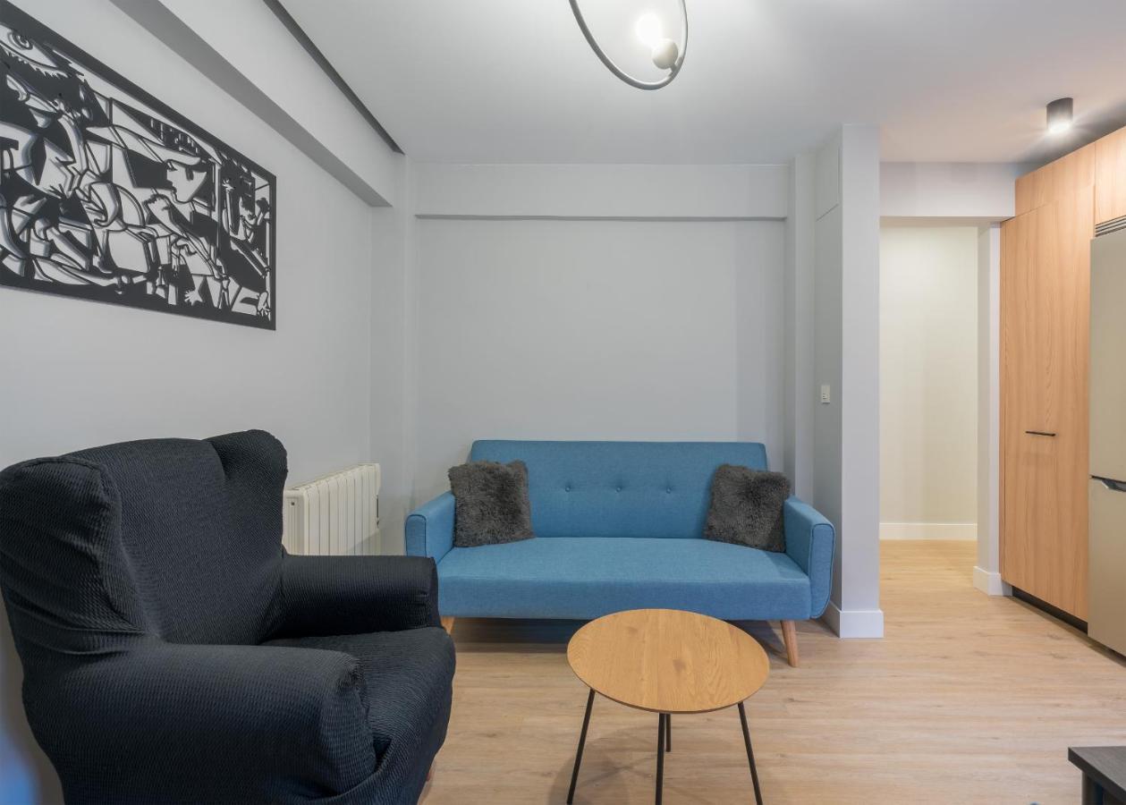 Villa Hita Apartment By People Rentals Bilbao Exteriör bild